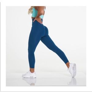 NVGTN 2.0 signature seamless tight in Pacific blue m read!